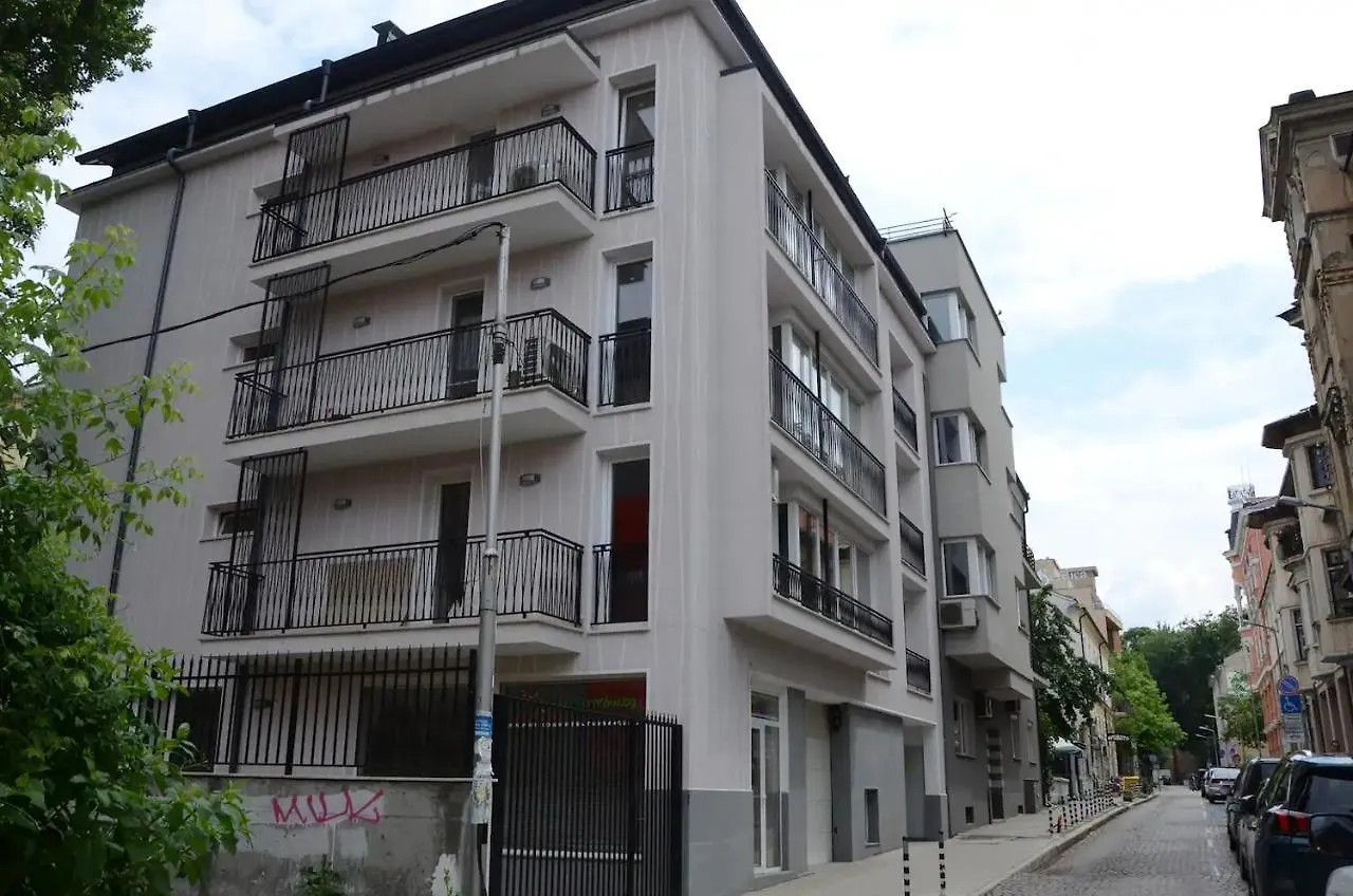 Quiet & Airy Modern Apt. Top Centre Free Parking Sofia Apartment