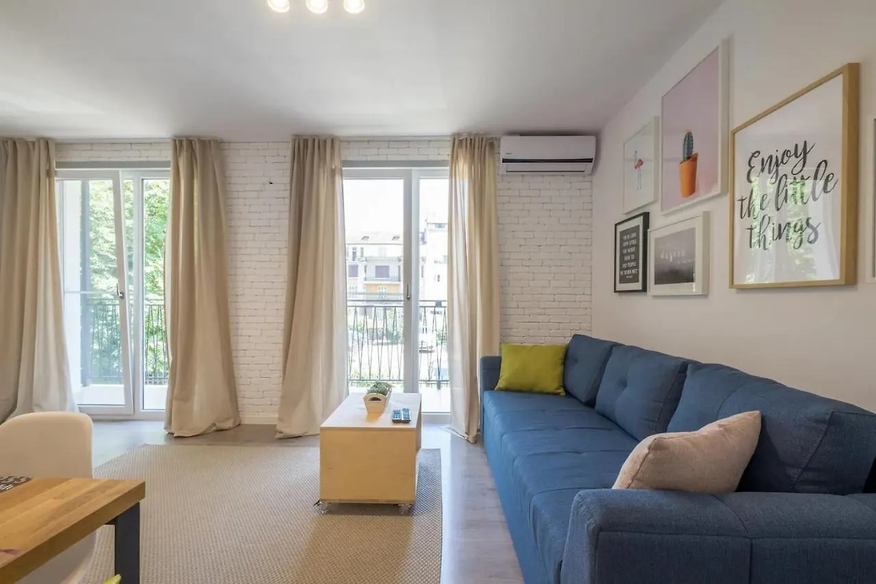 Quiet & Airy Modern Apt. Top Centre Free Parking Sofia Apartment
