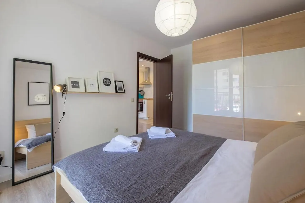 Quiet & Airy Modern Apt. Top Centre Free Parking Sofia